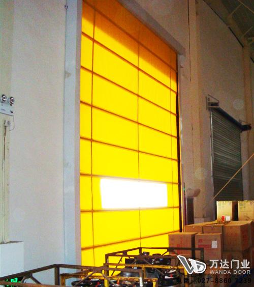 礼纪镇工厂堆积门